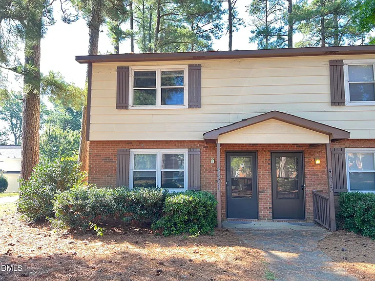 4401 Bleeker Ct — Photo 1