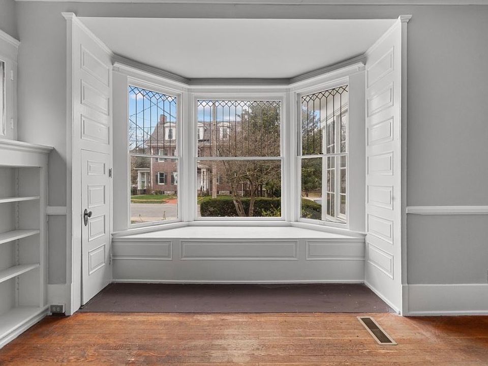1st image of 514 Wapping St #A