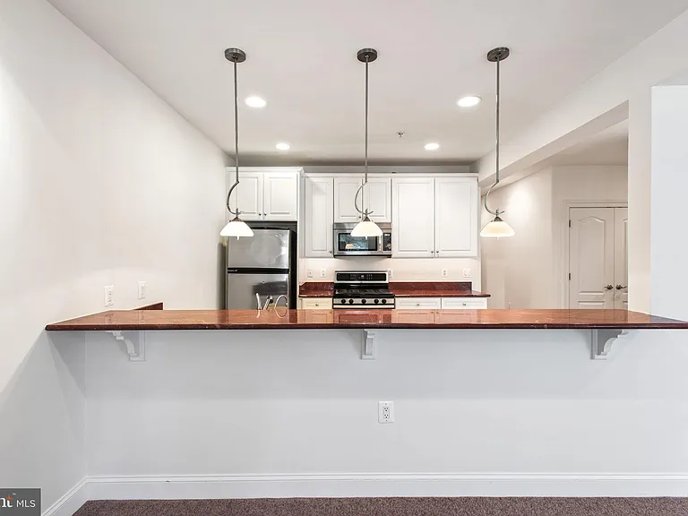 8319 Quarry Manor Ter — Photo 64