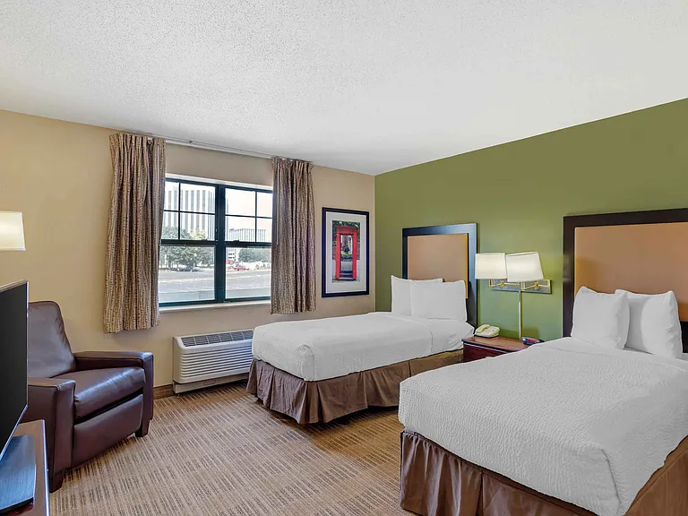 Studio Suite - 2 Twin Beds
