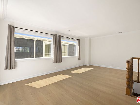 4th image of 234 29th St