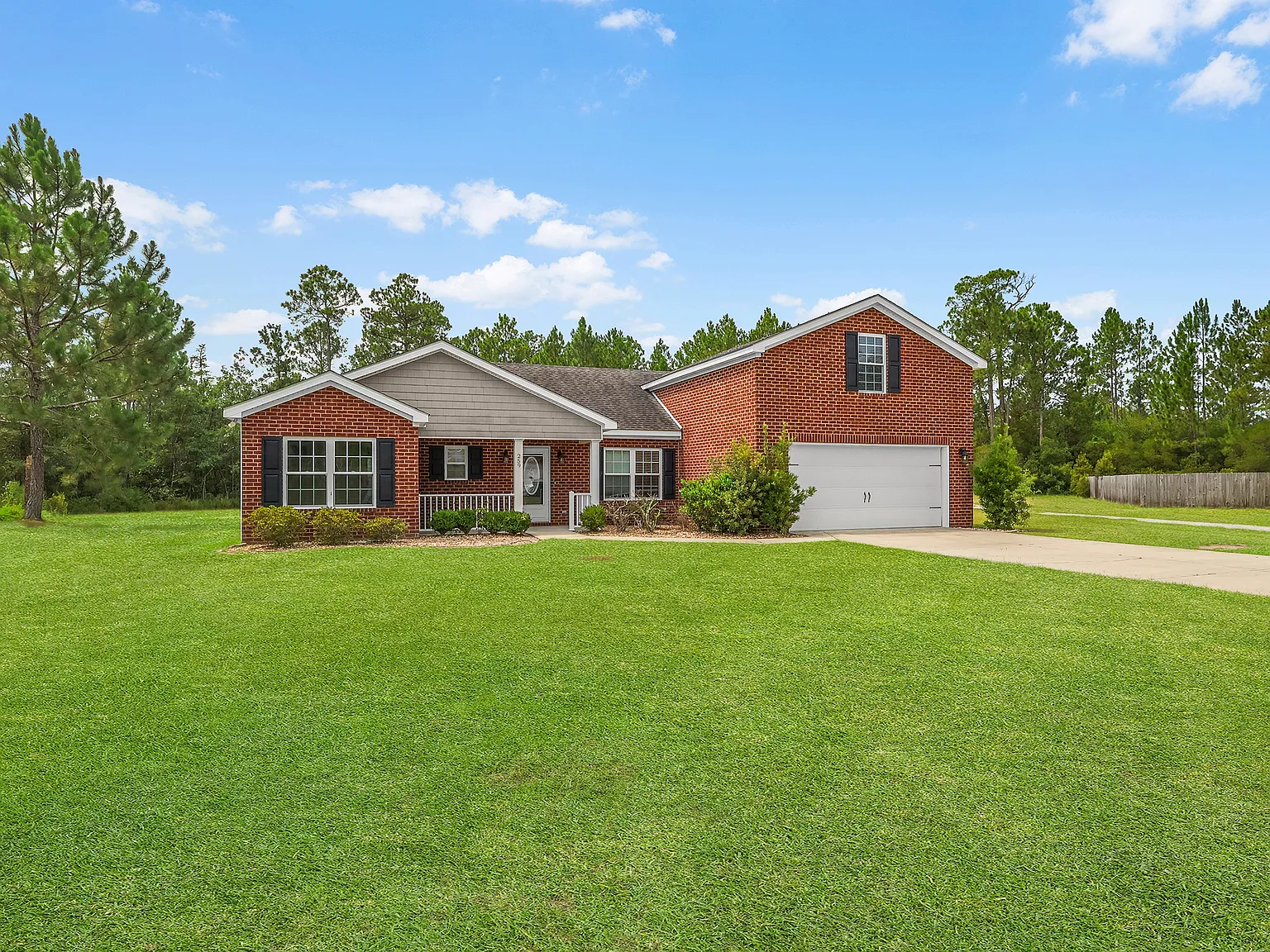 4 bed, 2059 sqft, $2,300 — Photo 3