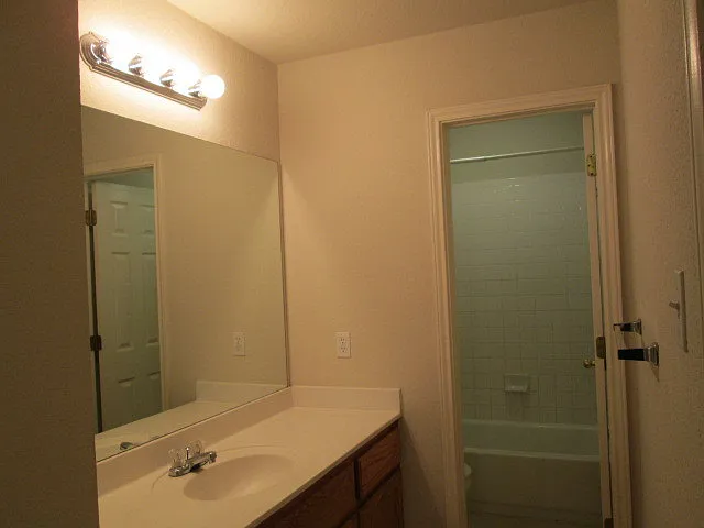 8713 Talyne Chaise Cir — Photo 17