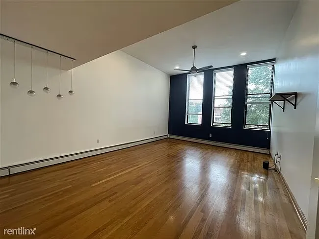 60 Gibson St #308 — Photo 6