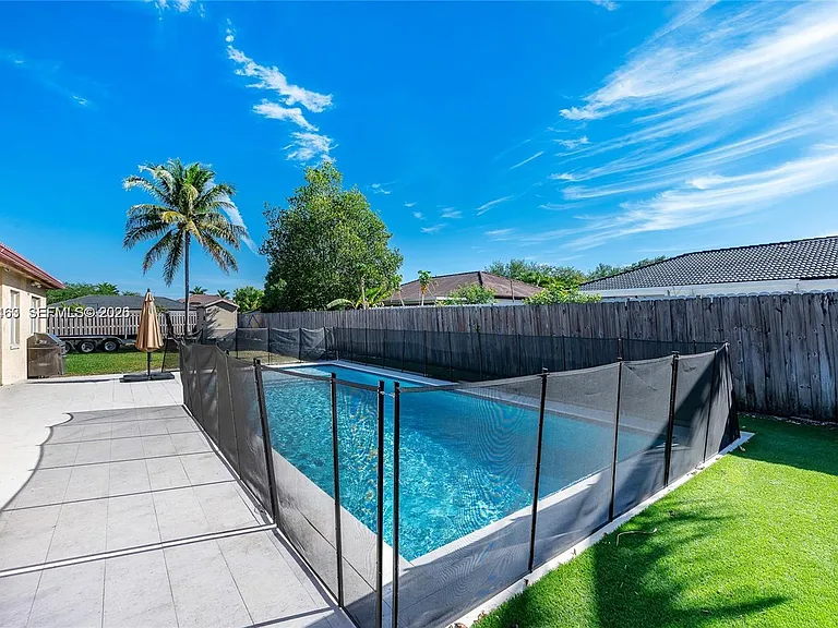 29191 SW 142nd Ct — Photo 3