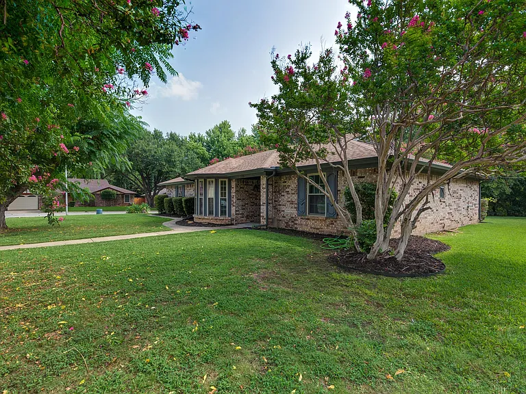 7716 Perkins Dr — Photo 26