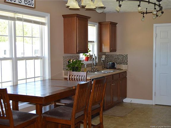 5th image of 511 Driftwood Ln