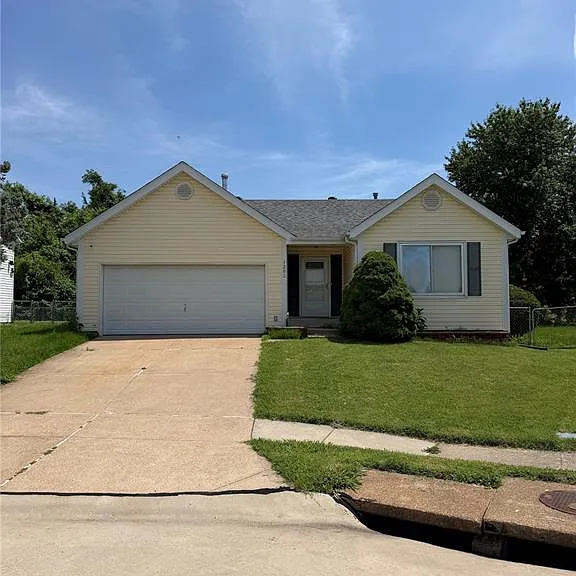 1203 Advance Dr — Photo 1