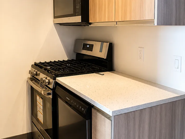 578 Myrtle Ave #2 — Photo 8