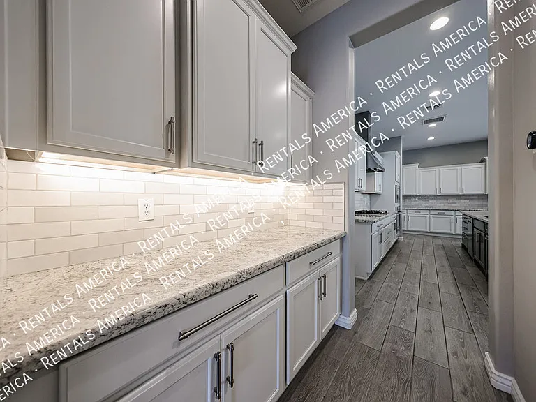 3504 E Herrera Dr — Photo 12