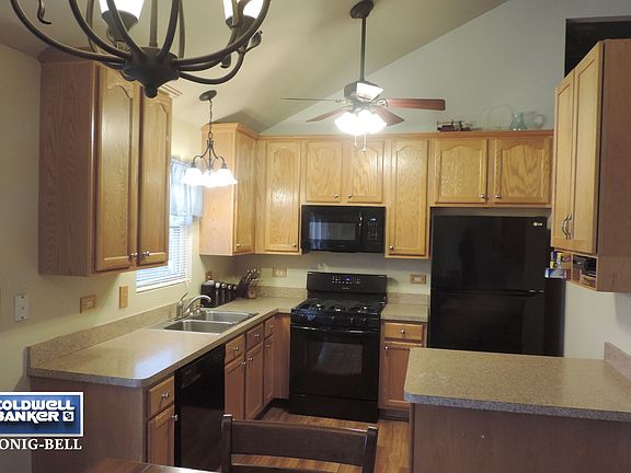 5th image of 119 Bushthorn Dr