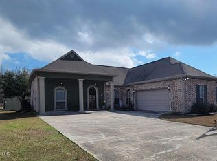 2377 Coelho Way, Diamondhead, MS 39525