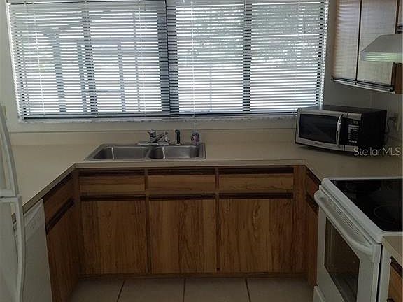 5th image of 8212 Saragoza Ct