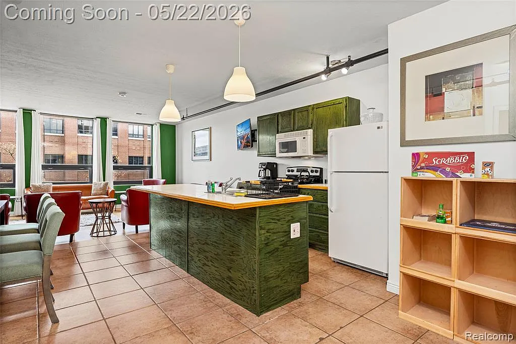 2 bed, 2.0 bath, 1034 sqft, $3,200 — Photo 3