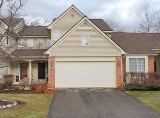 4519 Willow View Ct, Howell, MI 48843