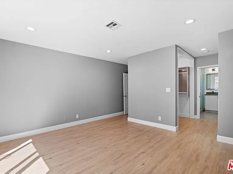 2809 S Canfield Ave — Photo 6