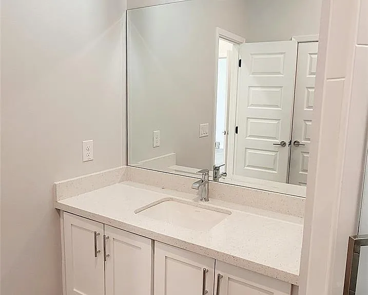1502 Charles St #2 — Photo 7