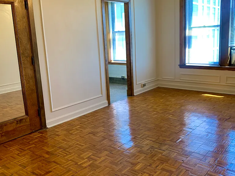 530 W Diversey — Photo 42