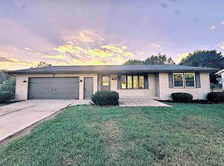 1147 David Ln, Green Bay, WI 54313