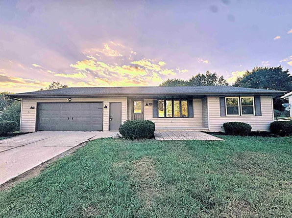1147 David Ln, Green Bay, WI 54313
