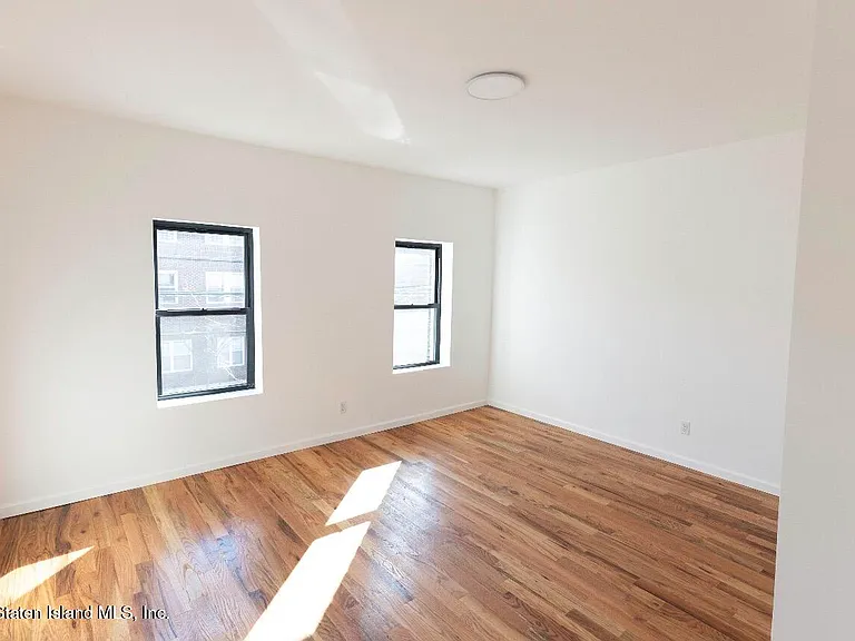 1256 Bay St #2 — Photo 8