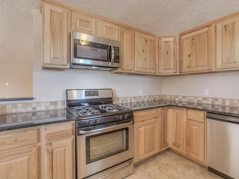 10413 Mountain Rd NE — Photo 3
