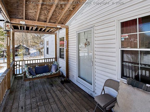 3rd image of 571 Robinson Hollow Rd