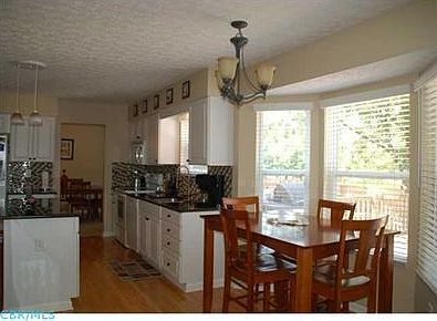 5th image of 7056 Lake Valley Dr