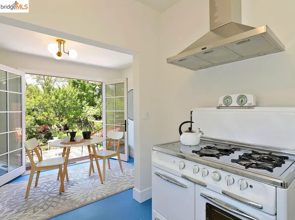 3845 Lyon Ave, Oakland, CA 94601