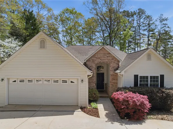 210 Elm Dr, Westminster, SC 29693