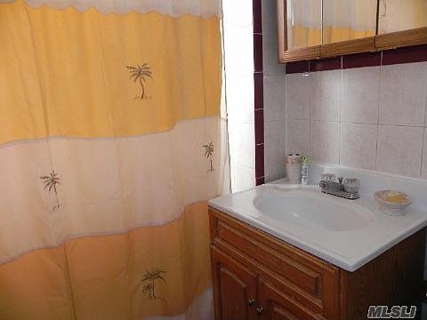 4th image of 11717 219th St
