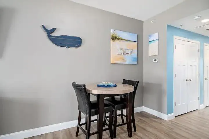 128 Ashworth Ave #203 — Photo 18