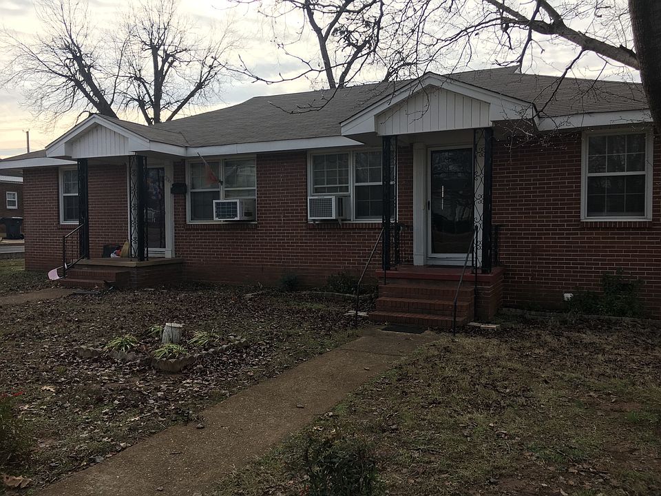 2nd image of 204 E 4th St