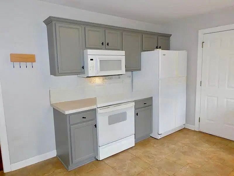1st image of 2803 Mitchell Wood Dr #4