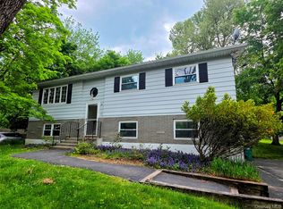 25 Oakwood Drive, Wappingers Falls, NY 12590