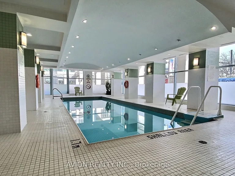 230 Queens Quay W #1526 — Photo 20