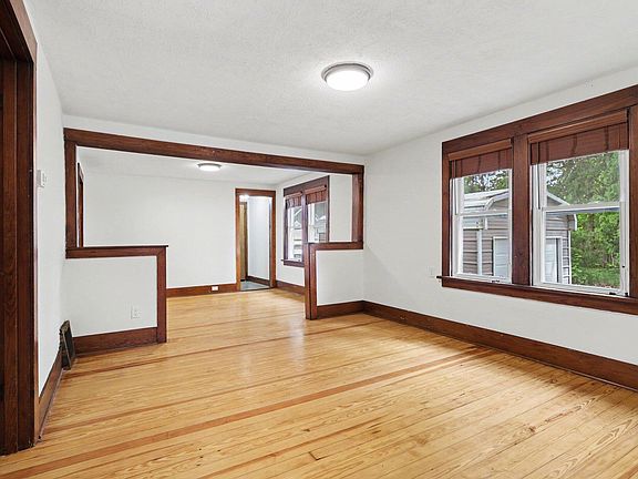 5th image of 196 Strongwood Ave