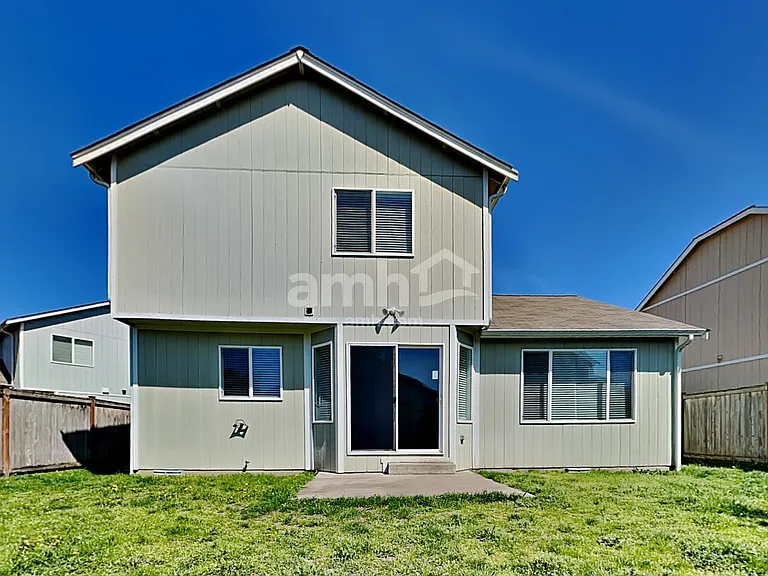 16615 Greenleaf Ave SE — Photo 18