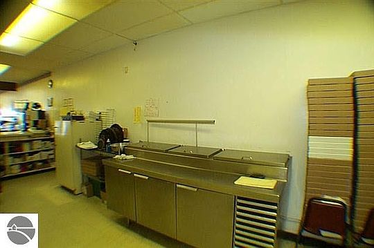 5th image of 105 Plaza Dr