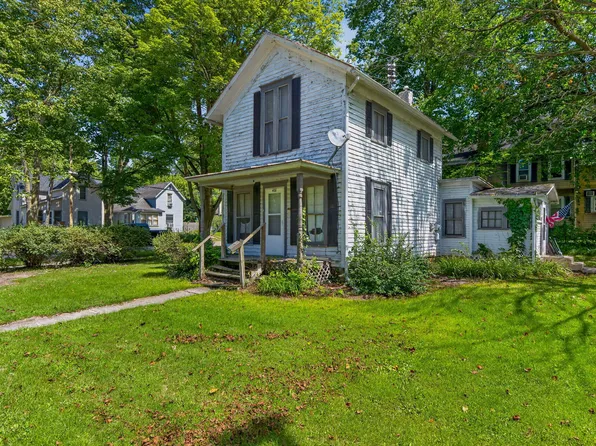 401 S O'Keefe St, Cassopolis, MI 49031