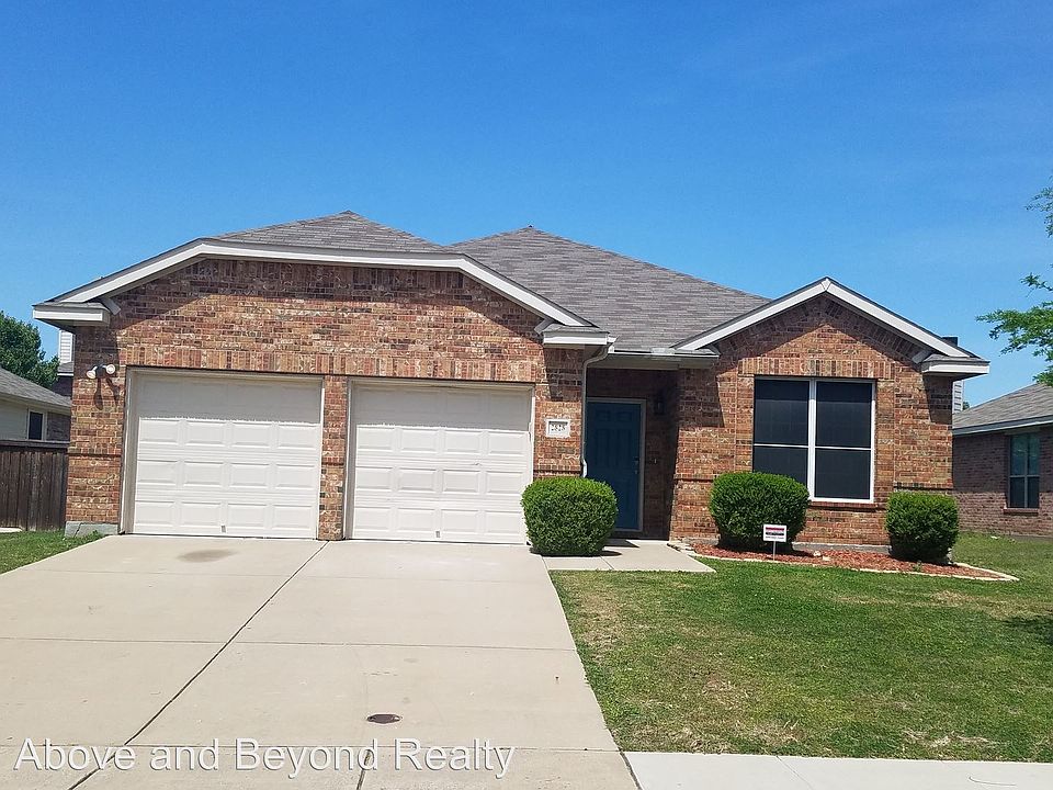 1st image of 2828 Park Springs Dr
