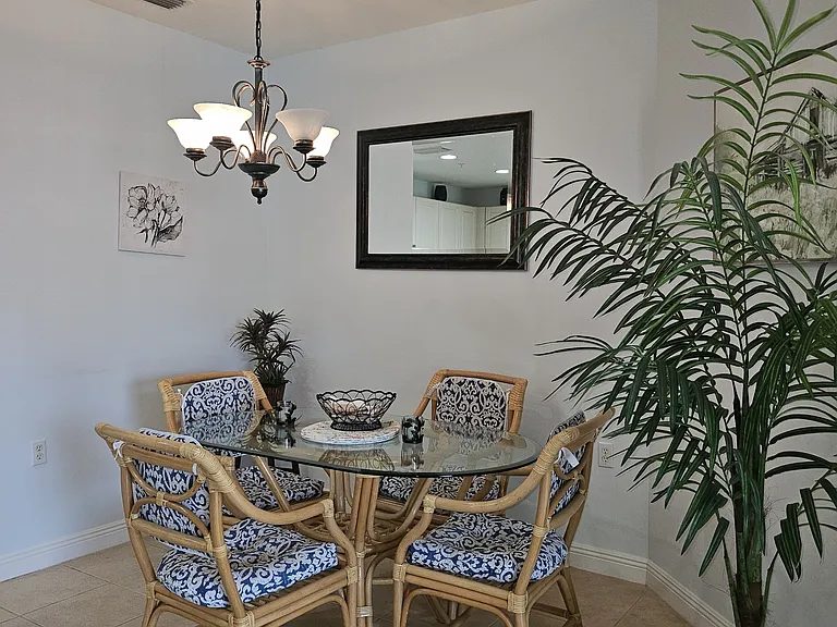 1405 Sweetwater Cv #204 — Photo 10
