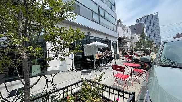 1st image of 74 Cottage St #5D