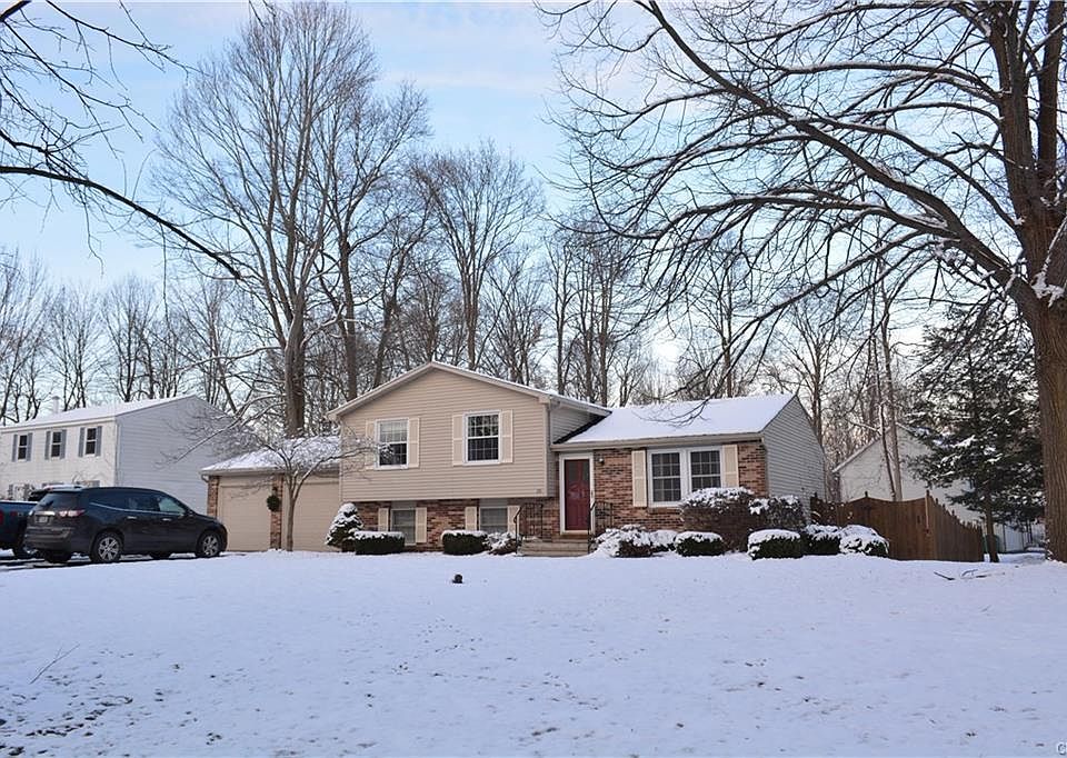 1st image of 26 Endora Dr