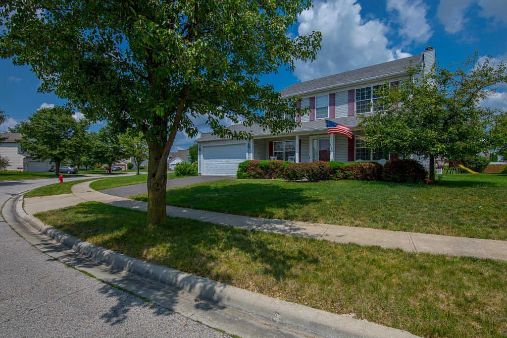 106 Wyckshire Dr photo 1