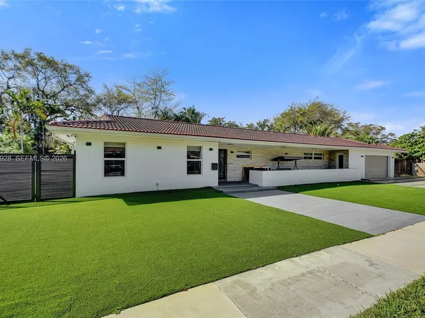 2126 NE 187th St, North Miami Beach, FL 33179