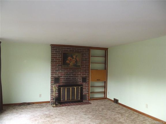3rd image of 4804 Crestwood Dr