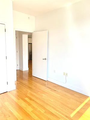 Rented by Chana Ofek, LREB | media 36