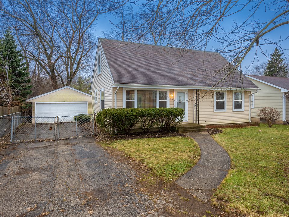 1st image of 17753 W Kewaunee Dr