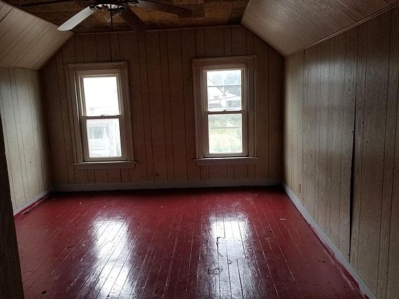 4th image of 3432 W 62nd St